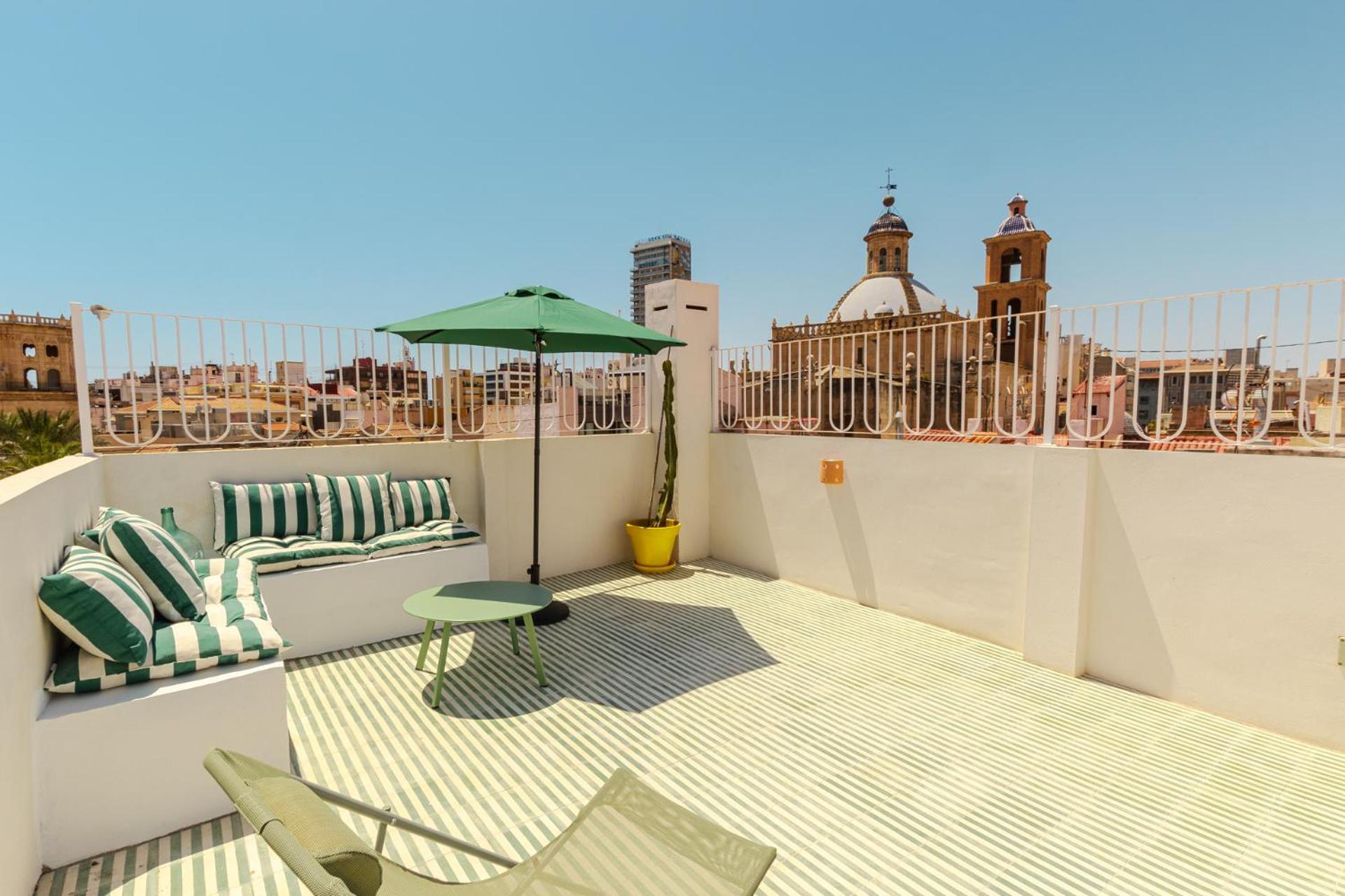 Penthouse With Breathtaking Views Of Heart Of Аликанте Екстериор снимка